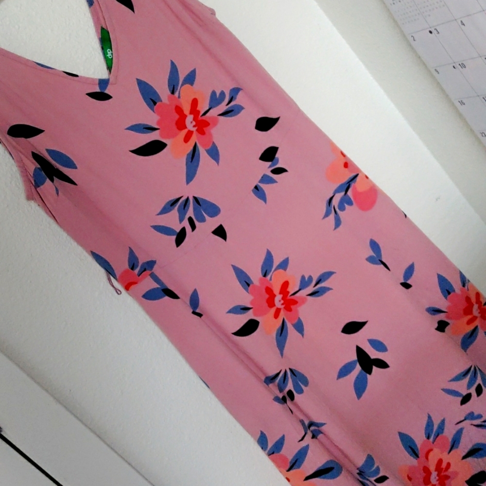 Dress - Picture 6 of 6
